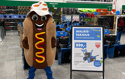 Bilteman Hodari-maskotti esittelee lumilinkotarjousta