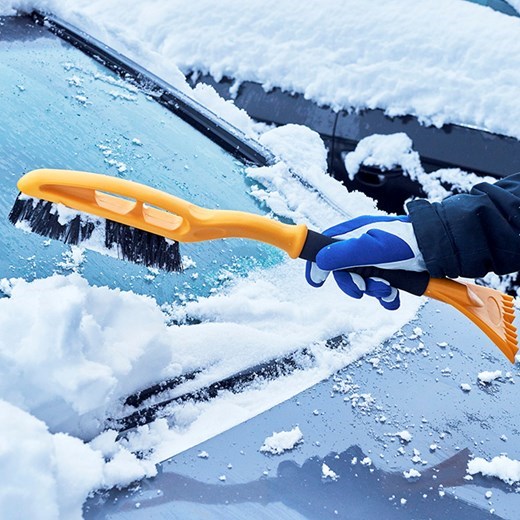 Ethän aja iglulla – puhdista autosi lumesta!