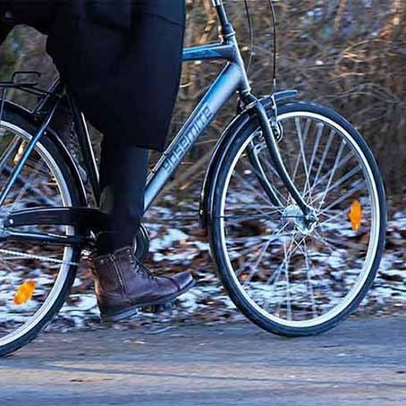 Cykla säkert och bekvämt trots mörker, snö och is